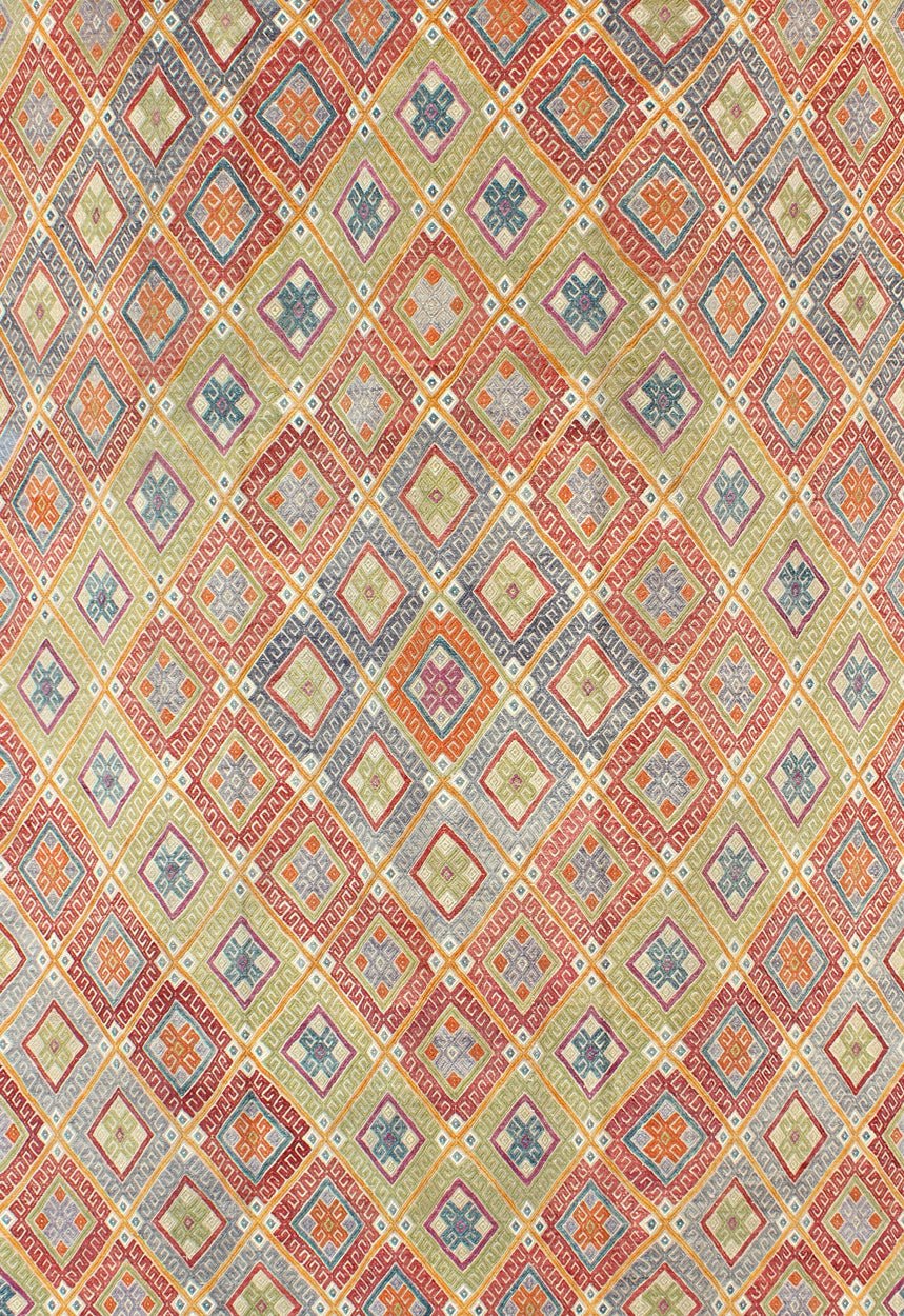 Geometric diamond vintage Turkish Kilim rug, bright and colorful, Vintage Turkish Kilim Rug, Keivan Woven Arts / rug EN - 140534, country of origin / type: Turkey / Kilim, circa 1950. This geometric Kilim from Turkey bears a repeating large diamon... - Keivan Woven ArtsEN - 140534 - 6069Rug