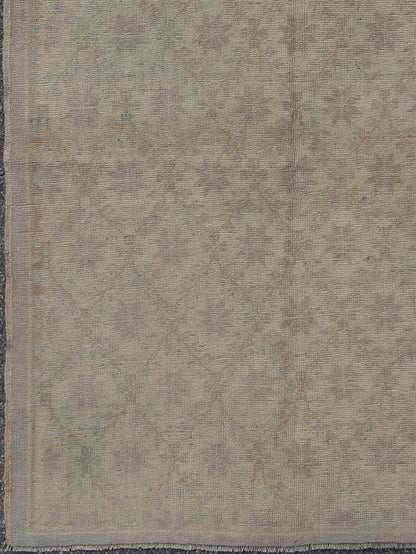 Vintage Turkish Oushak rug with all - over blossoming flower design in taupe, rug en - 140545, country of origin type: Turkey Oushak, circa 1940 This Oushak carpet (circa mid - 20th century) features an all - over pattern of mini blossom - like flowers sp... - Keivan Woven ArtsEN - 140545 - 6081Rug