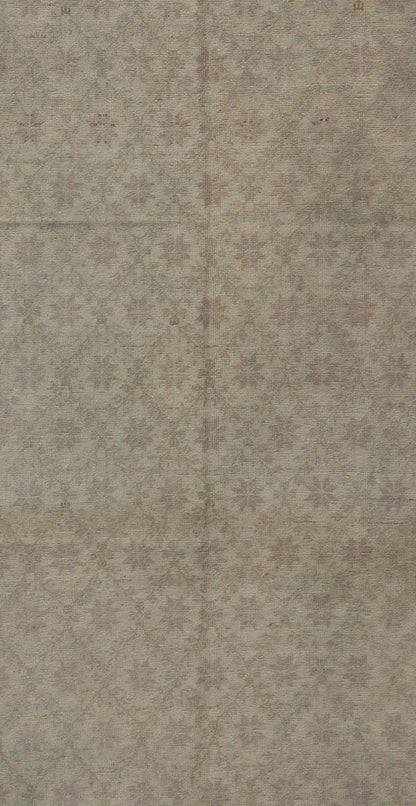 Vintage Turkish Oushak rug with all - over blossoming flower design in taupe, rug en - 140545, country of origin type: Turkey Oushak, circa 1940 This Oushak carpet (circa mid - 20th century) features an all - over pattern of mini blossom - like flowers sp... - Keivan Woven ArtsEN - 140545 - 6081Rug