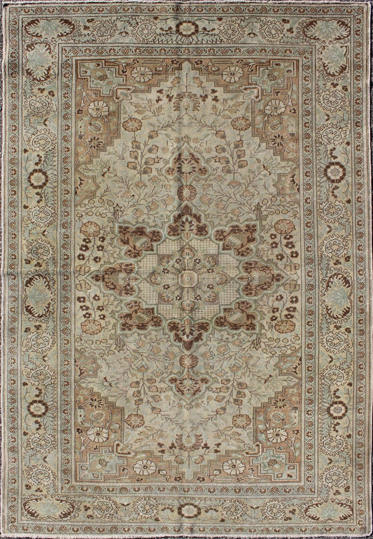 Fine and Ornate floral medallion vintage Turkish Sivas rug in blue, brown, cream tones, rug en - 140592, country of origin / type: Turkey / Sivas, circa 1930. This sublime and enchanting vintage rug, a gorgeous Sivas rug made in Turkey during the ... - Keivan Woven ArtsEN - 140592 - 6380Rug