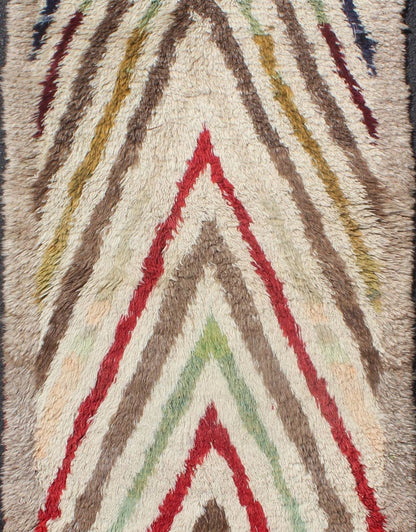 Vintage Turkish Tulu Runner with Tribal Design in Cream, Green, Red and Brown. Vintage Turkish Tulu Runner with Tribal Design. Keivan Woven Arts / rug EN - 140718, country of origin / type: Turkey / Tulu, circa 1940. This Tulu runner contai... - Keivan Woven ArtsEN - 140718 - 6009Rug