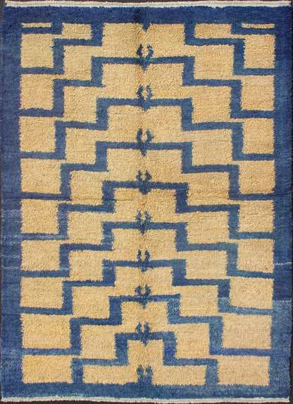 Mid - Century Modern Tulu Turkish Carpet with Tribal Pattern in Blue and Soft Gold. Vintage Turkish Tulu carpet displays Mid - Century Modern design with a Tribal pattern in soft gold/yellow and medium blue, Keivan Woven Arts / Rug EN - 140764, count... - Keivan Woven ArtsEN - 140764 - 5999Rug