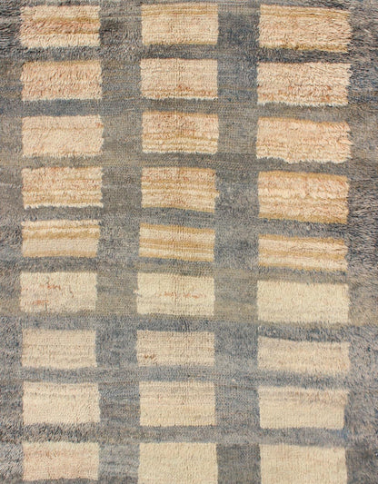 Vintage Turkish Tulu Carpet with Sand Rectangles with Gray Outlines Vintage Turkish Tulu Carpet with Sand Rectangles with Gray Outlines rug/en - 140798 origin/turkey This Tulu carpet features sand colored rectangular shapes with gray outli... - Keivan Woven ArtsEN - 140798 - 6388Rug