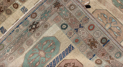 Mid - Century Turkish Oushak Rug with Ten Geometric Medallions in Teal & Cream, rug en - 140811, country of origin / type: Turkey / Oushak, circa mid - 20th century This vintage Turkish Oushak rug (circa mid - 20th century) features a unique blend of co... - Keivan Woven ArtsEN - 140811 - 6628Rug