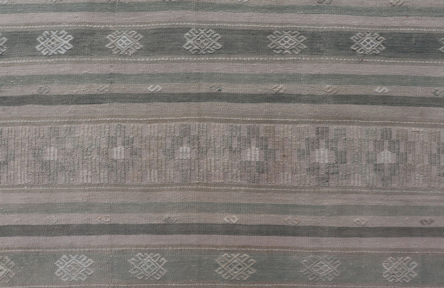 Measures: 5'9 x 9'0 Flat - Weave Hand Woven Kilim with Embroideries in Taupe, Tan, Blue and Gray. Keivan Woven Arts / rug EN - 14083, country of origin / type: Turkey / Kilim, circa 1950 This vintage Turkish Kilim rug features a contemporary geo... - Keivan Woven ArtsEN - 14083 - 22722Rug