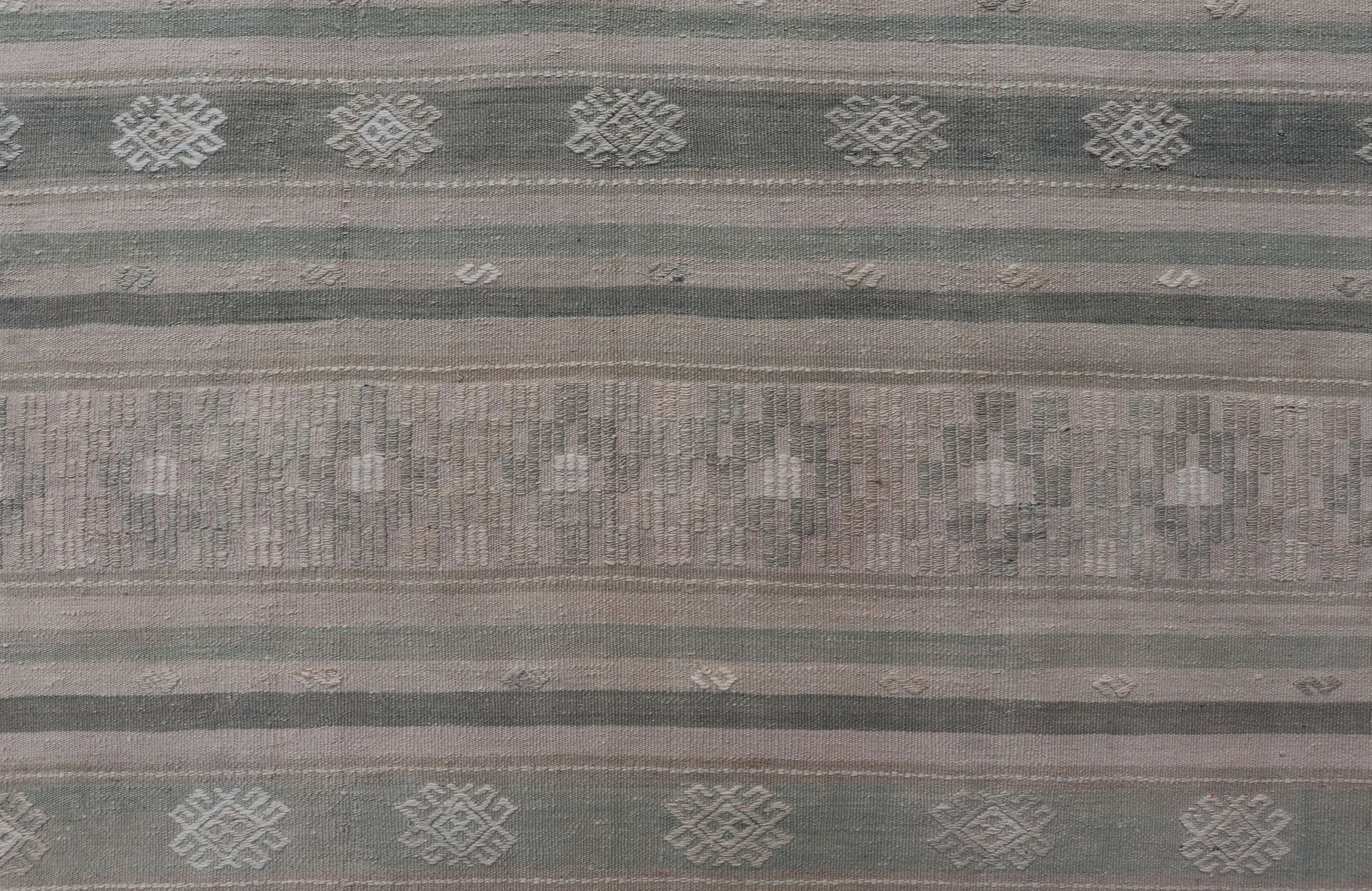 Measures: 5'9 x 9'0 Flat - Weave Hand Woven Kilim with Embroideries in Taupe, Tan, Blue and Gray. Keivan Woven Arts / rug EN - 14083, country of origin / type: Turkey / Kilim, circa 1950 This vintage Turkish Kilim rug features a contemporary geo... - Keivan Woven ArtsEN - 14083 - 22722Rug