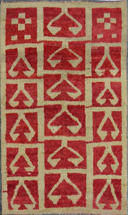 Mid - Century Turkish Tulu Carpet with Tribal Pattern in Red and Lt Green Mid - Century Turkish Tulu Carpet with Tribal Pattern in Red and light green, Keivan Woven Arts / rug EN - 140839, country of origin / type: Turkey / Tulu circa mid - 20th Century... - Keivan Woven ArtsEN - 140839 - 6634Rug