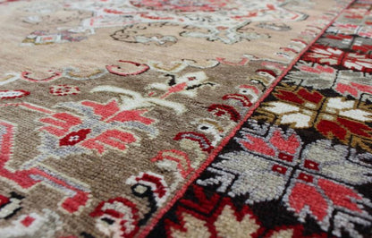 Vintage Turkish Oushak Floral Medallion Design in Camel, Black, Red, Gray & Tan. All - over blossoming floral design rug in brown, taupe, red, and ivory, Keivan Woven Arts / rug EN - 140880, country of origin / type: Turkey / Oushak, circa 1940. ... - Keivan Woven ArtsEN - 140880 - 6648Rug
