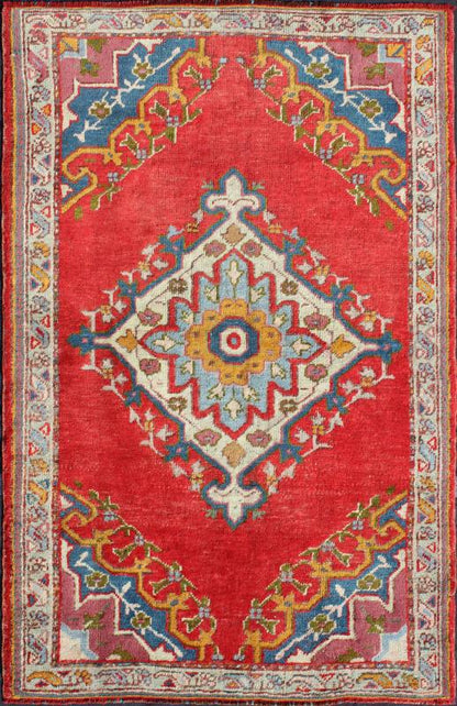 Antique Turkish Oushak Small Rug in Bright Red, Blue, Lavender, Orange & Green Country of Origin: Turkey; Type: Oushak; Design: Medallion, Floral Medallion; Keivan Woven Art, rug#EN - 141030; Antique Turkish Oushak Small Rug in Bright Red, Blue, L... - Keivan Woven ArtsEN - 141030 - 7129Rug