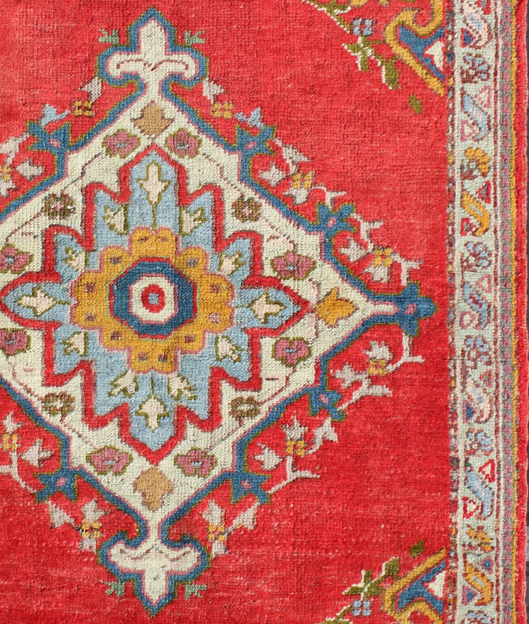 Antique Turkish Oushak Small Rug in Bright Red, Blue, Lavender, Orange & Green Country of Origin: Turkey; Type: Oushak; Design: Medallion, Floral Medallion; Keivan Woven Art, rug#EN - 141030; Antique Turkish Oushak Small Rug in Bright Red, Blue, L... - Keivan Woven ArtsEN - 141030 - 7129Rug