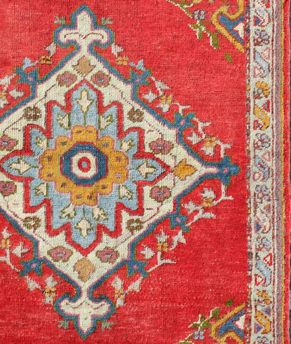 Antique Turkish Oushak Small Rug in Bright Red, Blue, Lavender, Orange & Green Country of Origin: Turkey; Type: Oushak; Design: Medallion, Floral Medallion; Keivan Woven Art, rug#EN - 141030; Antique Turkish Oushak Small Rug in Bright Red, Blue, L... - Keivan Woven ArtsEN - 141030 - 7129Rug