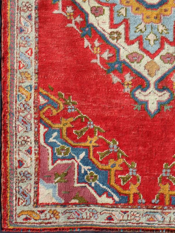 Antique Turkish Oushak Small Rug in Bright Red, Blue, Lavender, Orange & Green Country of Origin: Turkey; Type: Oushak; Design: Medallion, Floral Medallion; Keivan Woven Art, rug#EN - 141030; Antique Turkish Oushak Small Rug in Bright Red, Blue, L... - Keivan Woven ArtsEN - 141030 - 7129Rug