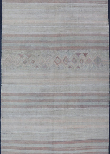 Vintage Gallery Turkish Kilim Runner with Creams, Soft Coral and Light Brown Minimalist design with stripe design Turkish Kilim gallery runner in cream, light brown and soft red/coral color. Keivan Woven Arts / rug EN - 141121, country of origin /... - Keivan Woven ArtsEN - 141121 - 17104Rug