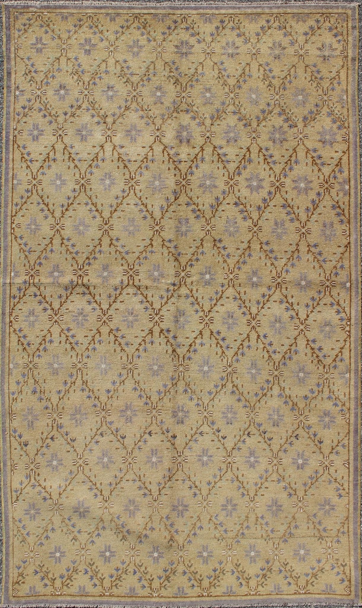 Vintage Turkish Oushak rug with Lattice blossom design in camel and gray colors, rug en - 141301, country of origin / type: Turkey / Oushak, circa 1940 Set on a camel - colored field with an all - over pattern, this beautiful mid - century Turkish Ousha... - Keivan Woven ArtsEN - 141301 - 9278Rug