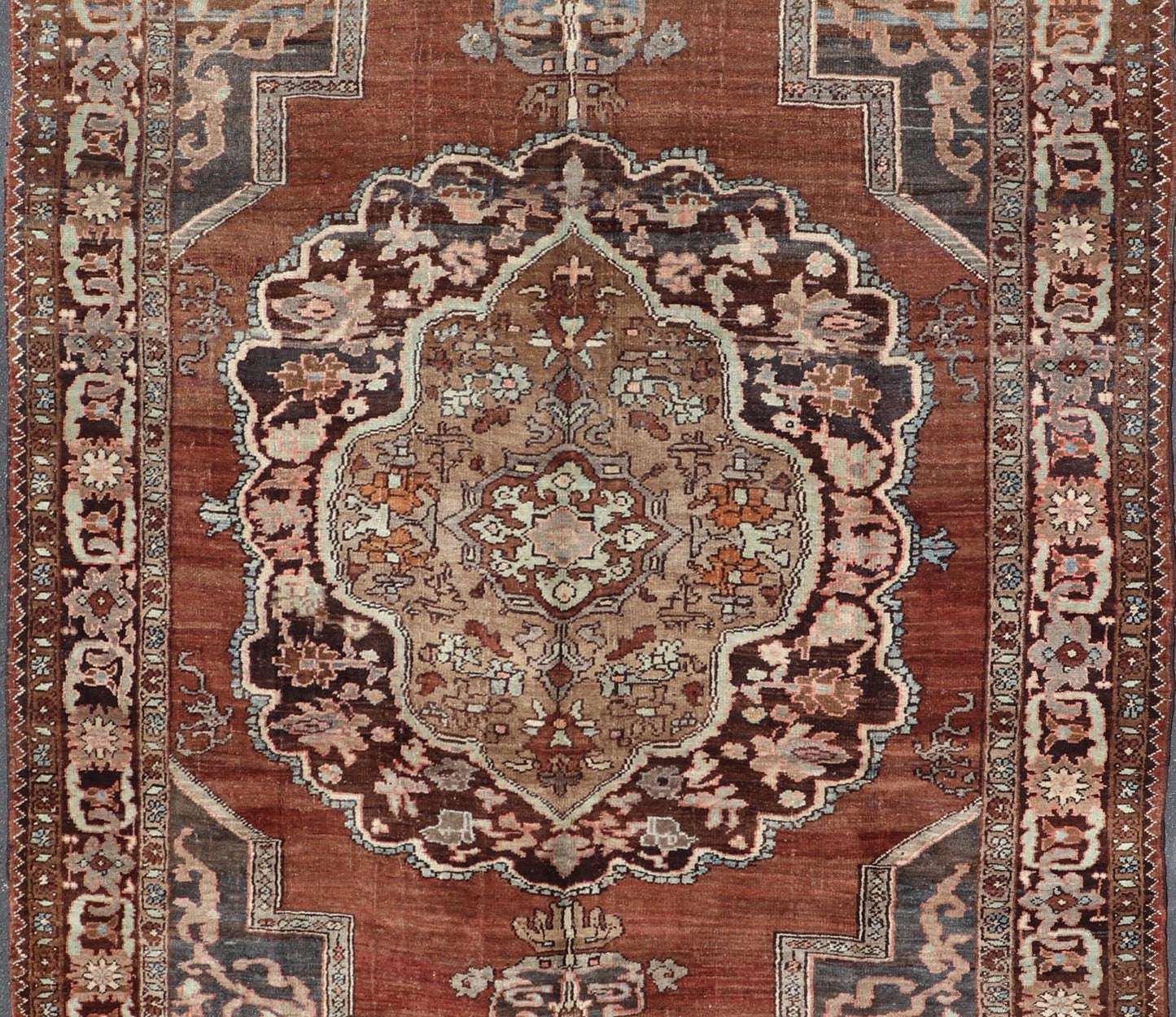 Turkish Kars Rug with Floral Medallion Design in Brown and Earthy Tones. Keivan Woven Arts / rug EN - 141324, country of origin / type: Turkey / Oushak, circa mid - 20th Century. This beautiful Turkish carpet features an exquisite classical design a... - Keivan Woven ArtsEN - 141324 - 6660Rug