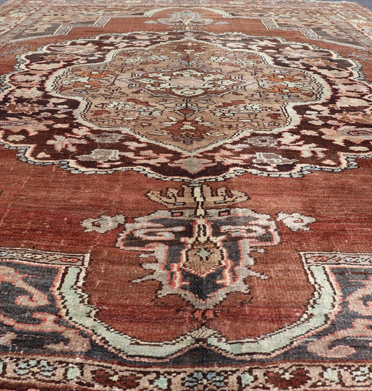 Turkish Kars Rug with Floral Medallion Design in Brown and Earthy Tones. Keivan Woven Arts / rug EN - 141324, country of origin / type: Turkey / Oushak, circa mid - 20th Century. This beautiful Turkish carpet features an exquisite classical design a... - Keivan Woven ArtsEN - 141324 - 6660Rug