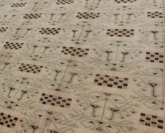 Turkish Mid - Century Modern Rug with Contemporary Design in Light Green and Brown This vintage midcentury Turkish rug features a contemporary design on a predominantly taupe background with Light green outlines and hints of chocolate brown. ... - Keivan Woven ArtsEN - 141403 - 6670Rug