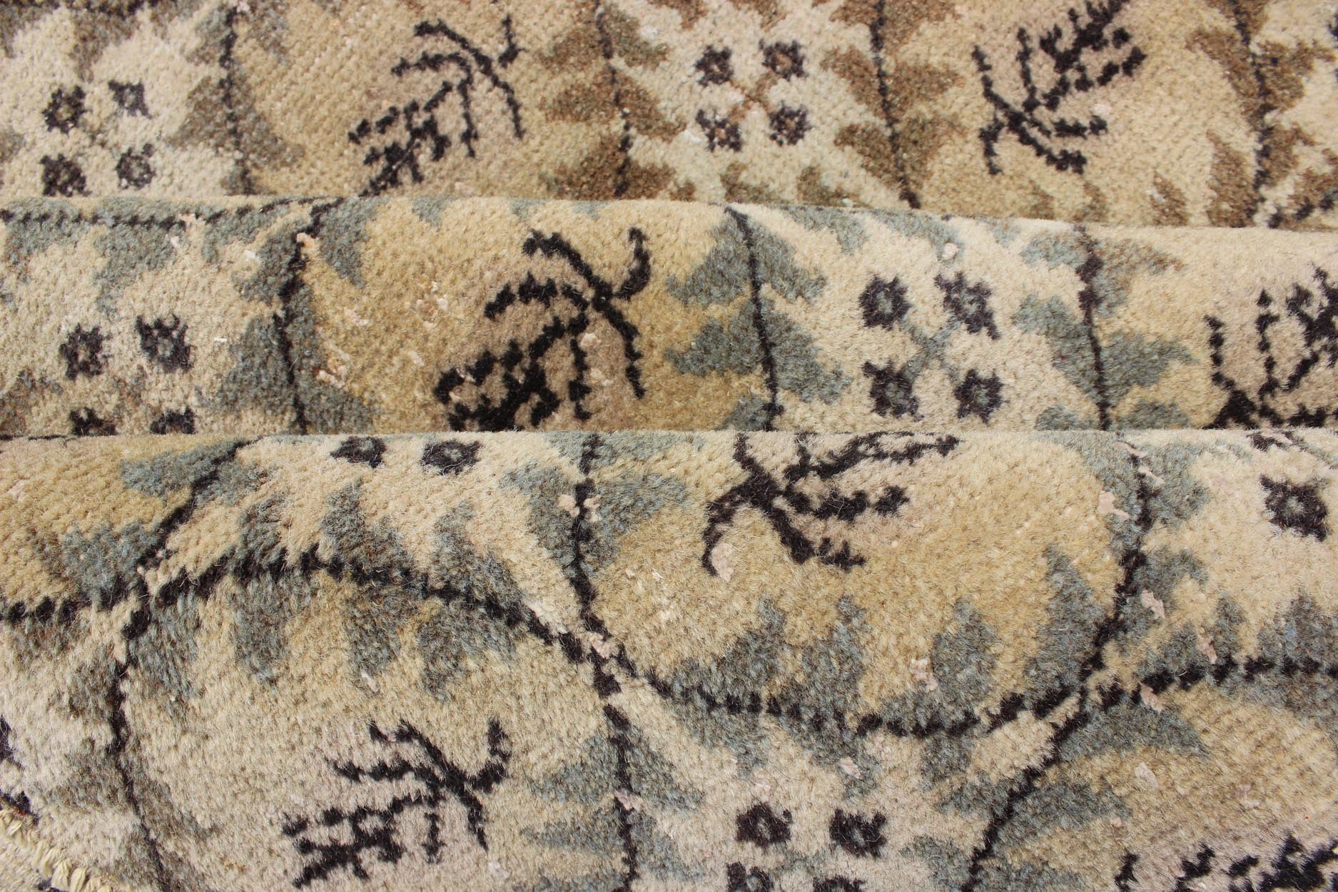 Mid - Century Modern vintage Rug with repeating All Over Design. Measures: 5'8 x 8'6. Mid - Century Modern Rug with Contemporary Design. Keivan Woven Arts, En - 141405, 1950's Vintage Turkish Rug in modern design. All Over Design Mid - C... - Keivan Woven ArtsEN - 141405 - 6674Rug