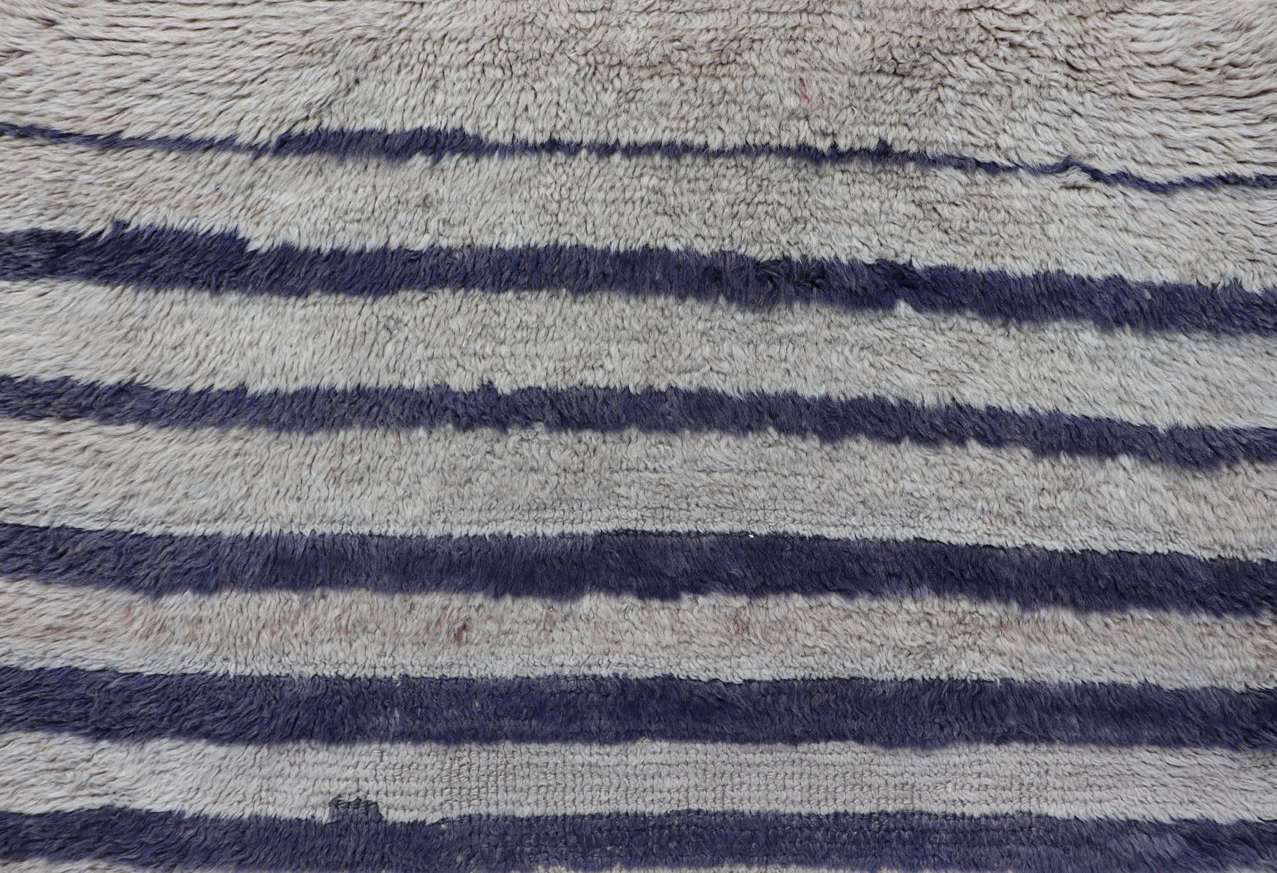 Turkish Angora Vintage Tulu Carpet with Stripe Pattern Light Taupe & Navy Blue. Vintage Tulu, Turkish Tulu. Vintage Turkish Tulu Carpet with light beige/Taupe and Navy Blue Stripe Pattern. Keivan Woven Arts / rug EN - 141520, country of origin / ... - Keivan Woven ArtsEN - 141520 - 6700Rug