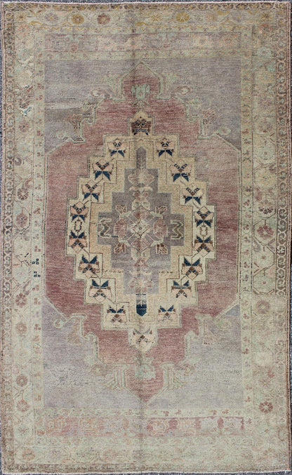 Layered geometric medallion vintage Turkish Oushak rug in cream, light purple, lavender, and gray colors, rug en - 141543, country of origin / type: Turkey / Oushak, circa 1940 This vintage Turkish Oushak rug features an intricately beautiful desi... - Keivan Woven ArtsEN - 141543 - 6706Rug
