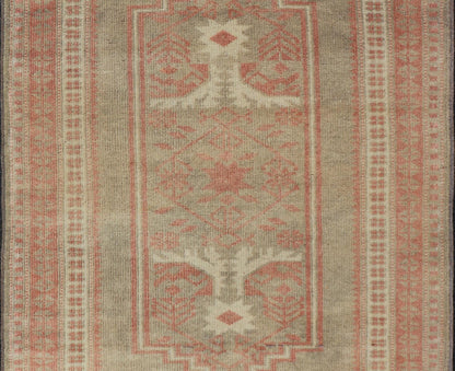 Vintage Turkish Oushak Rug with Geometric Design in Soft Red, and Light Green. Keivan Woven Arts rug/EN - 14171, country of origin / type: Turkey / Oushak, circa 1940, Oushak vintage. Measures: 2'6 x 3'10 - Keivan Woven ArtsEN - 14171 - 23750Rug