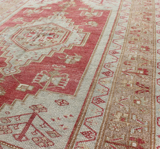 1930's antique Turkish Oushak Rug with Geometric Motifs in Soft Orange Red, Light Blue, Khaki & Sand. Keivan Woven Arts rug#EN - 141778. Antique small Oushak Rug with Geometric Motifs. Turkish Antique 1930's Oushak Rug with Geometric Motifs, antique Oush... - Keivan Woven ArtsEN - 141778 - 8323