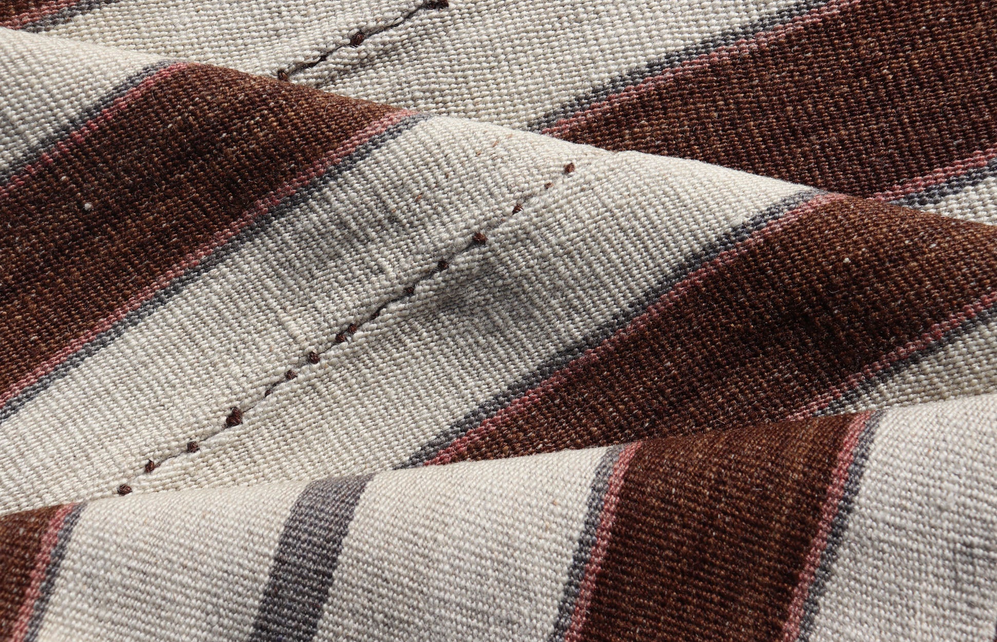 Measures: 5'6 x 7'2 Square Hand Woven Vintage Turkish Kilim Rug with Stripes in White & Brown. Keivan Woven Arts / Rug EN - 14191, country of origin / type: Turkey / Kilim, circa 1950. This vintage flat - woven Kilim features a minimalist design... - Keivan Woven ArtsEN - 14191 - 22956Rug