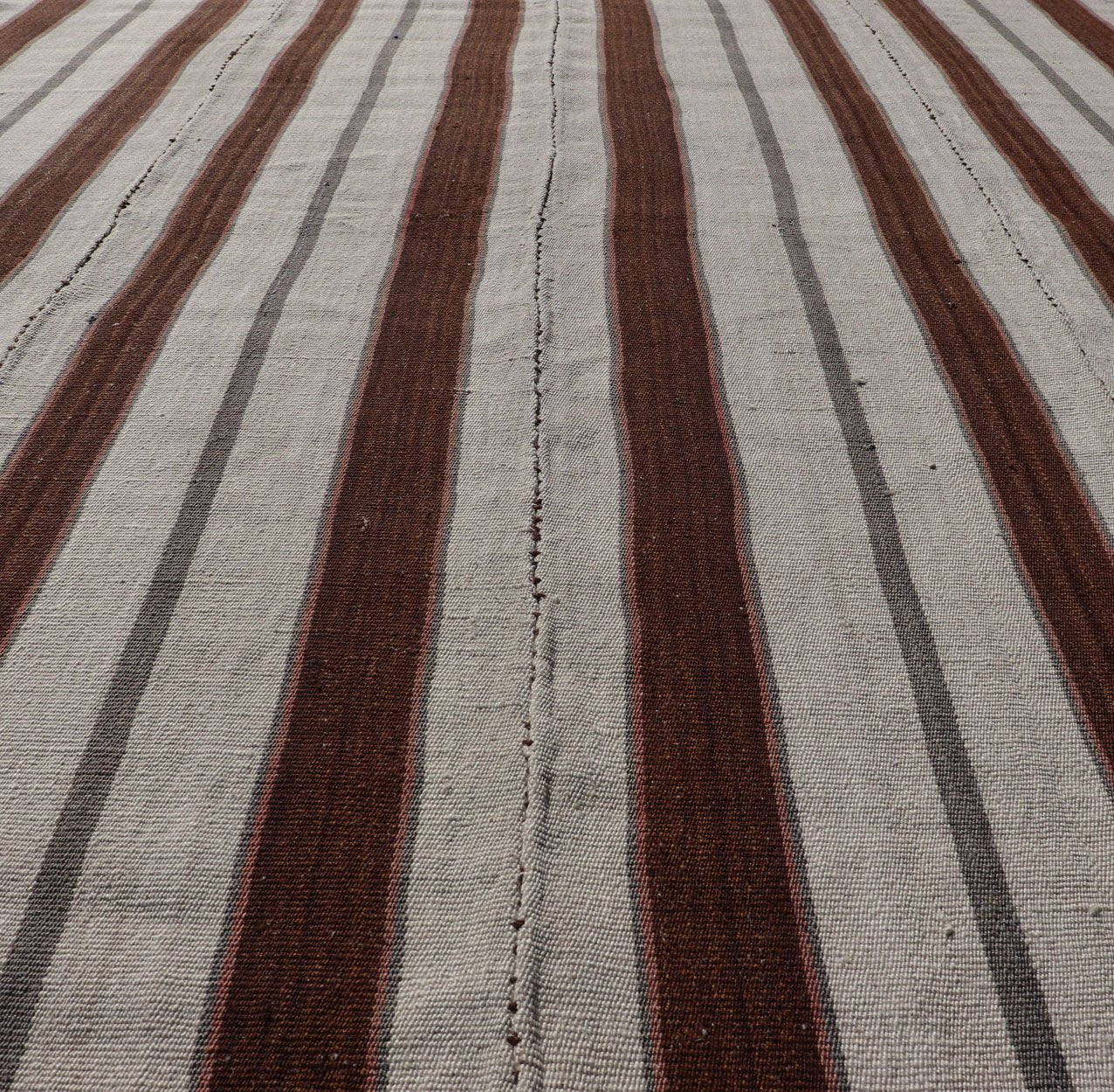Measures: 5'6 x 7'2 Square Hand Woven Vintage Turkish Kilim Rug with Stripes in White & Brown. Keivan Woven Arts / Rug EN - 14191, country of origin / type: Turkey / Kilim, circa 1950. This vintage flat - woven Kilim features a minimalist design... - Keivan Woven ArtsEN - 14191 - 22956Rug