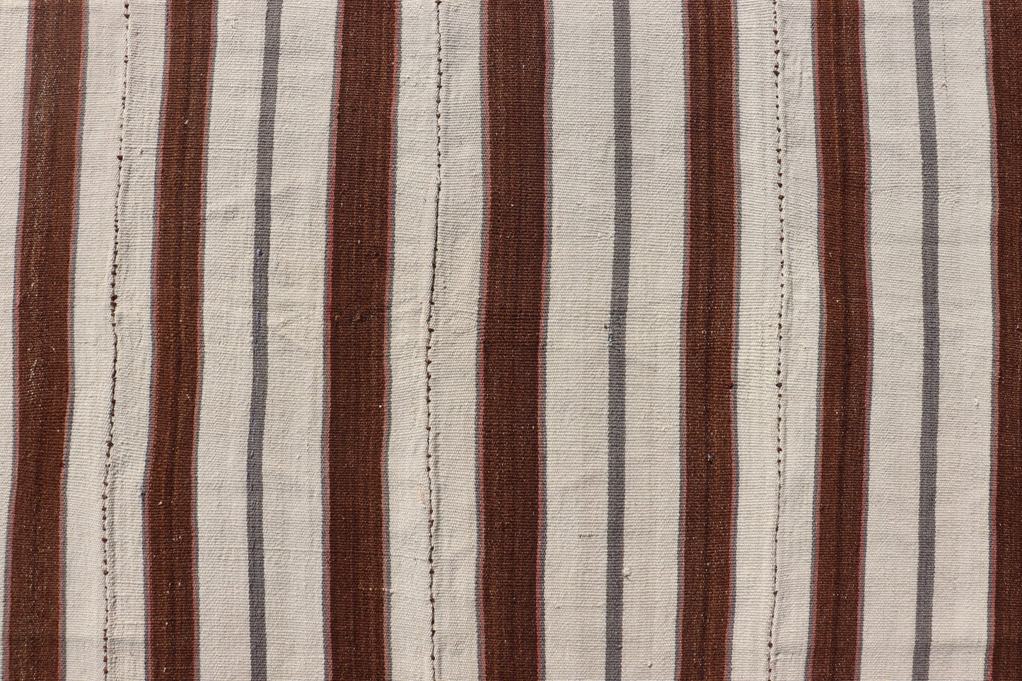 Measures: 5'6 x 7'2 Square Hand Woven Vintage Turkish Kilim Rug with Stripes in White & Brown. Keivan Woven Arts / Rug EN - 14191, country of origin / type: Turkey / Kilim, circa 1950. This vintage flat - woven Kilim features a minimalist design... - Keivan Woven ArtsEN - 14191 - 22956Rug