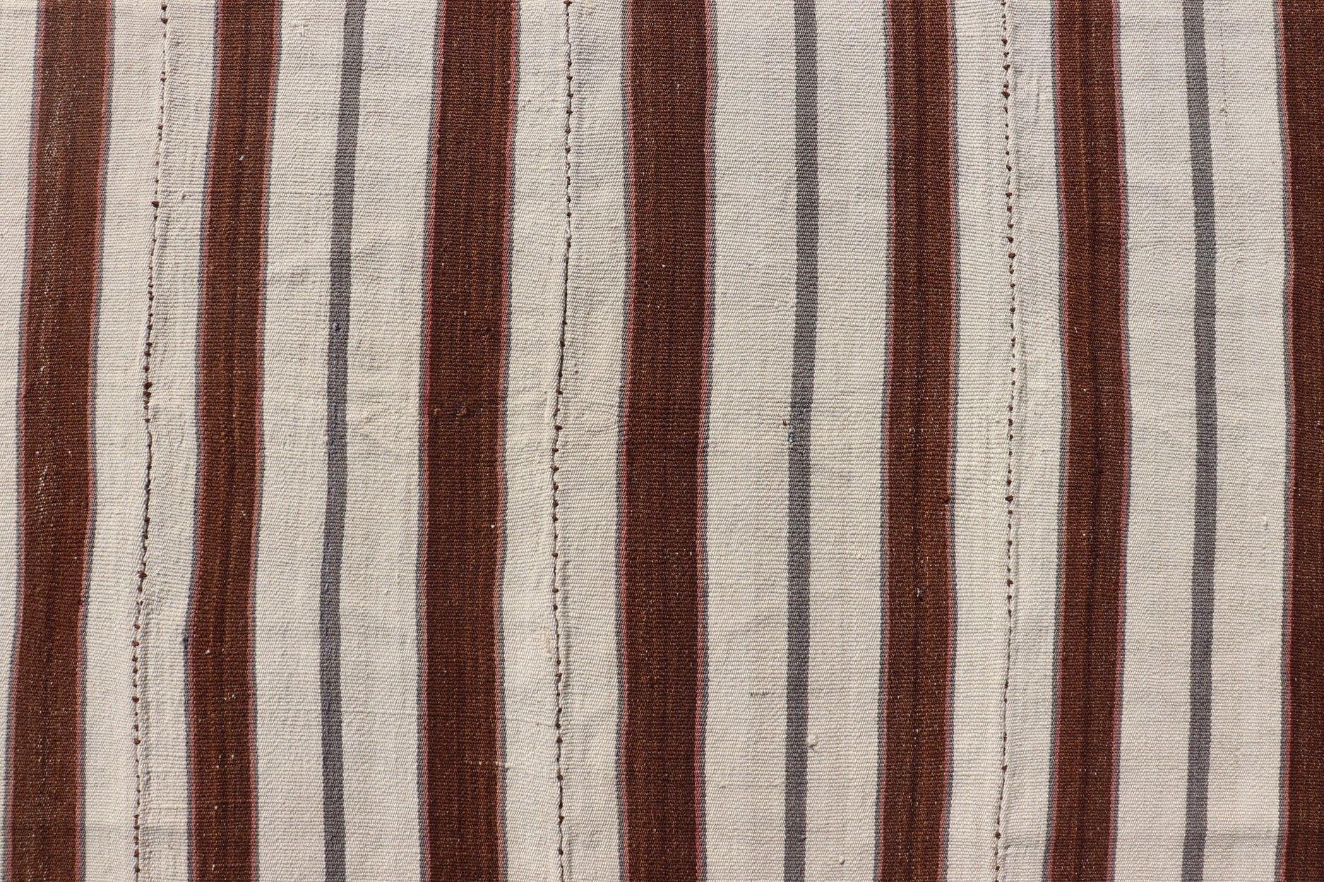Measures: 5'6 x 7'2 Square Hand Woven Vintage Turkish Kilim Rug with Stripes in White & Brown. Keivan Woven Arts / Rug EN - 14191, country of origin / type: Turkey / Kilim, circa 1950. This vintage flat - woven Kilim features a minimalist design... - Keivan Woven ArtsEN - 14191 - 22956Rug