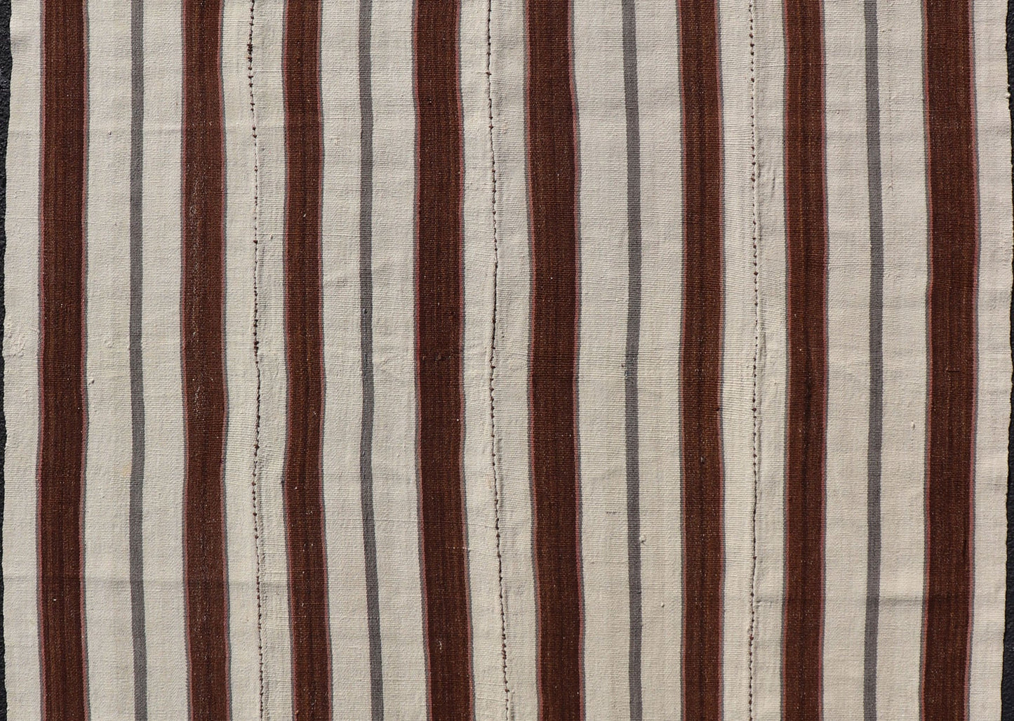 Measures: 5'6 x 7'2 Square Hand Woven Vintage Turkish Kilim Rug with Stripes in White & Brown. Keivan Woven Arts / Rug EN - 14191, country of origin / type: Turkey / Kilim, circa 1950. This vintage flat - woven Kilim features a minimalist design... - Keivan Woven ArtsEN - 14191 - 22956Rug