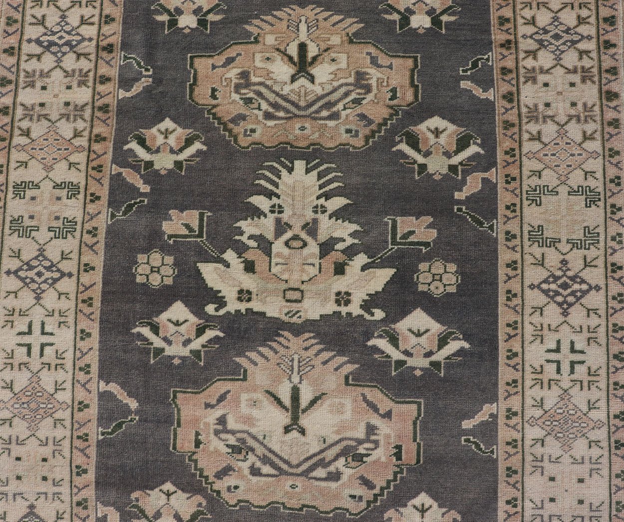 Measures: 4'8 x 7'5 Turkish Oushak Rug Vintage with Three Floral Medallion Design In Blue and Cream. Keivan Woven Arts / rug EN - 14201, country of origin / type: Turkey / Oushak, circa 1940 This striking vintage Turkish Oushak rug bears a blue - co... - Keivan Woven ArtsEN - 14201 - 22734Rug