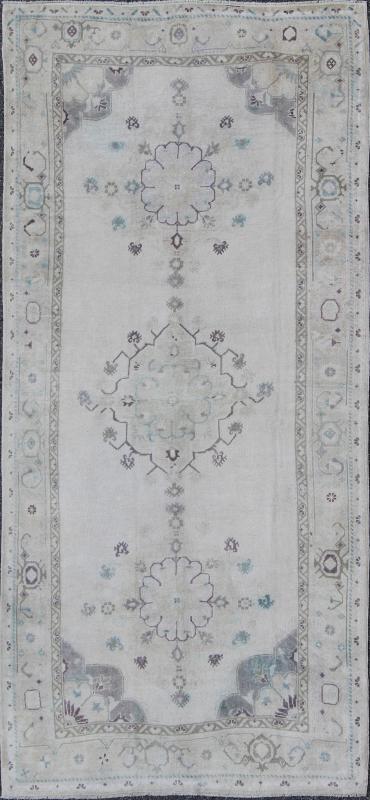 Light Color Turkish Oushak Vintage Gallery Runner with Stylized Floral Design. Vintage Oushak gallery rug from Turkey in with flower motifs, Keivan Woven Arts / rug EN - 142397, country of origin / type: Turkey / Oushak, circa 1940 This vin... - Keivan Woven ArtsEN - 142397 - 8387Rug