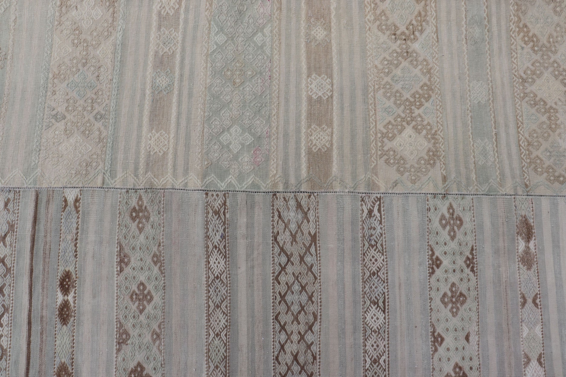 Measures: 10'7 x 16'7 Vintage Neutral Paneled Kilim Flat - Weave in Neutral Muted Tones. Keivan Woven Arts /rug / EN - 14413, country of origin / type: Turkey / Kilim 1950s Large Vintage Hand Woven neutral paneled Kilim flat - weave. This vintage ... - Keivan Woven ArtsEN - 14413 - 22746Rug