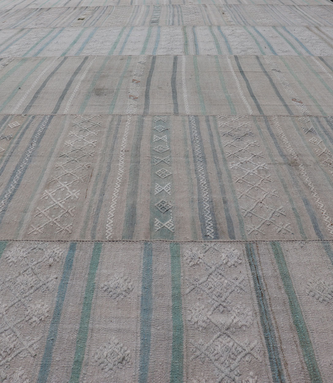 Measures: 10'4 x 16'8 Large Vintage Neutral Paneled Kilim Flat - Weave in Neutral Muted Tones. Keivan Woven Arts /rug / EN - 14424, country of origin / type: Turkey / Kilim 1950s Large Vintage Hand Woven neutral paneled Kilim flat - weave. This vin... - Keivan Woven ArtsEN - 14424 - 22758Rug