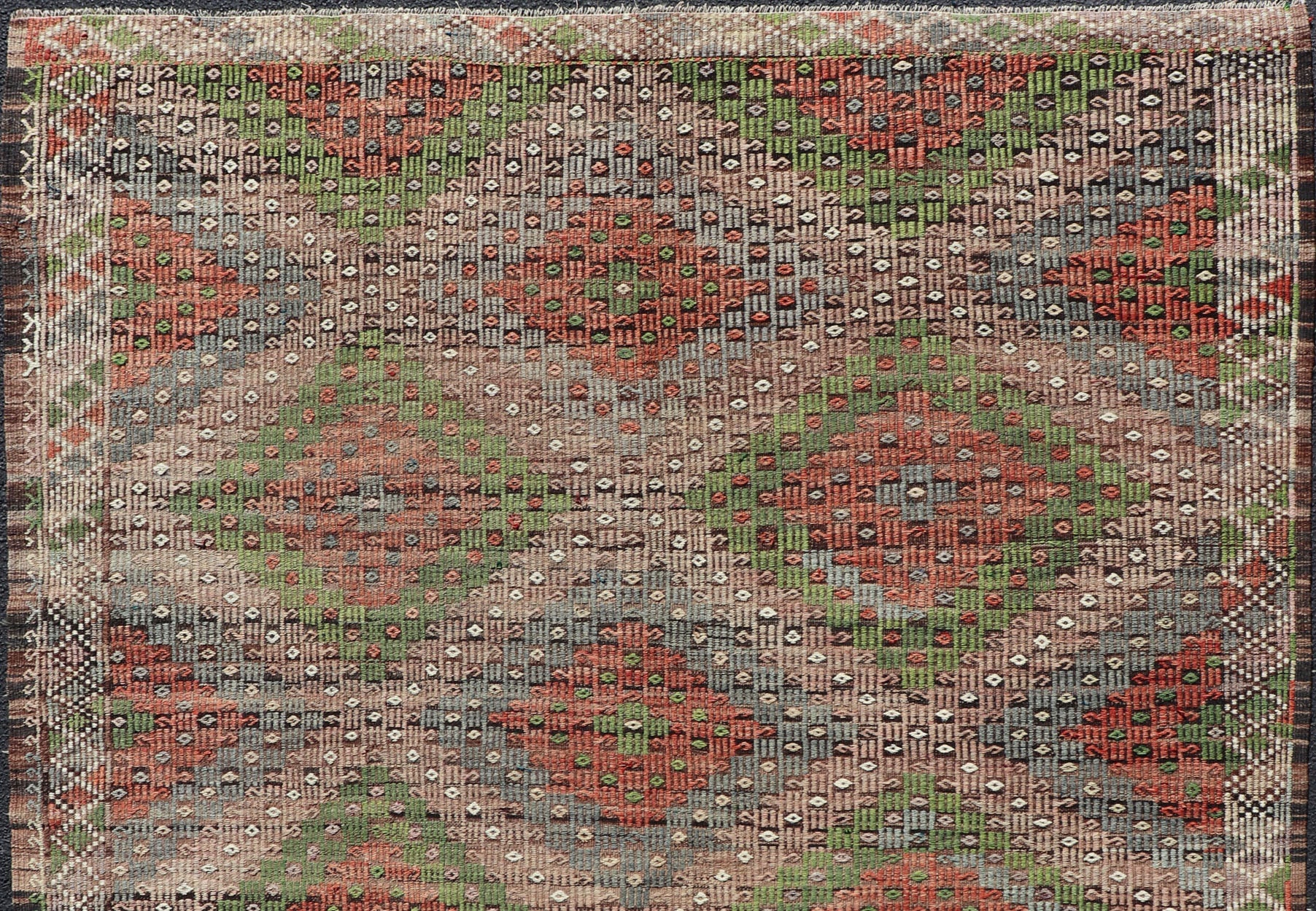 Vintage Turkish Embroidered Flat - Weave Rug with Geometric Design With Green Measures: 7'1 x 8'1 Vintage Turkish Embroidered Flat - Weave Rug with Geometric Design With Green. Keivan Woven Arts - Geometric design vintage Kilim rug from Turkey r... - Keivan Woven ArtsEN - 14459 - 22962Rug