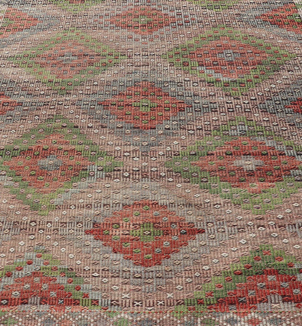 Vintage Turkish Embroidered Flat - Weave Rug with Geometric Design With Green Measures: 7'1 x 8'1 Vintage Turkish Embroidered Flat - Weave Rug with Geometric Design With Green. Keivan Woven Arts - Geometric design vintage Kilim rug from Turkey r... - Keivan Woven ArtsEN - 14459 - 22962Rug