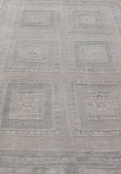 Measures: 6'1 x 9'11 Vintage Turkish Embroidered Rug with Geometric Box Design in Earthy Tones. Keivan Woven Arts / rug EN - 14464, country of origin / type: Turkey / Kilim, circa 1950 This geometric Kilim from Turkey bears a repeating large box de... - Keivan Woven ArtsEN - 14464 - 21817Rug