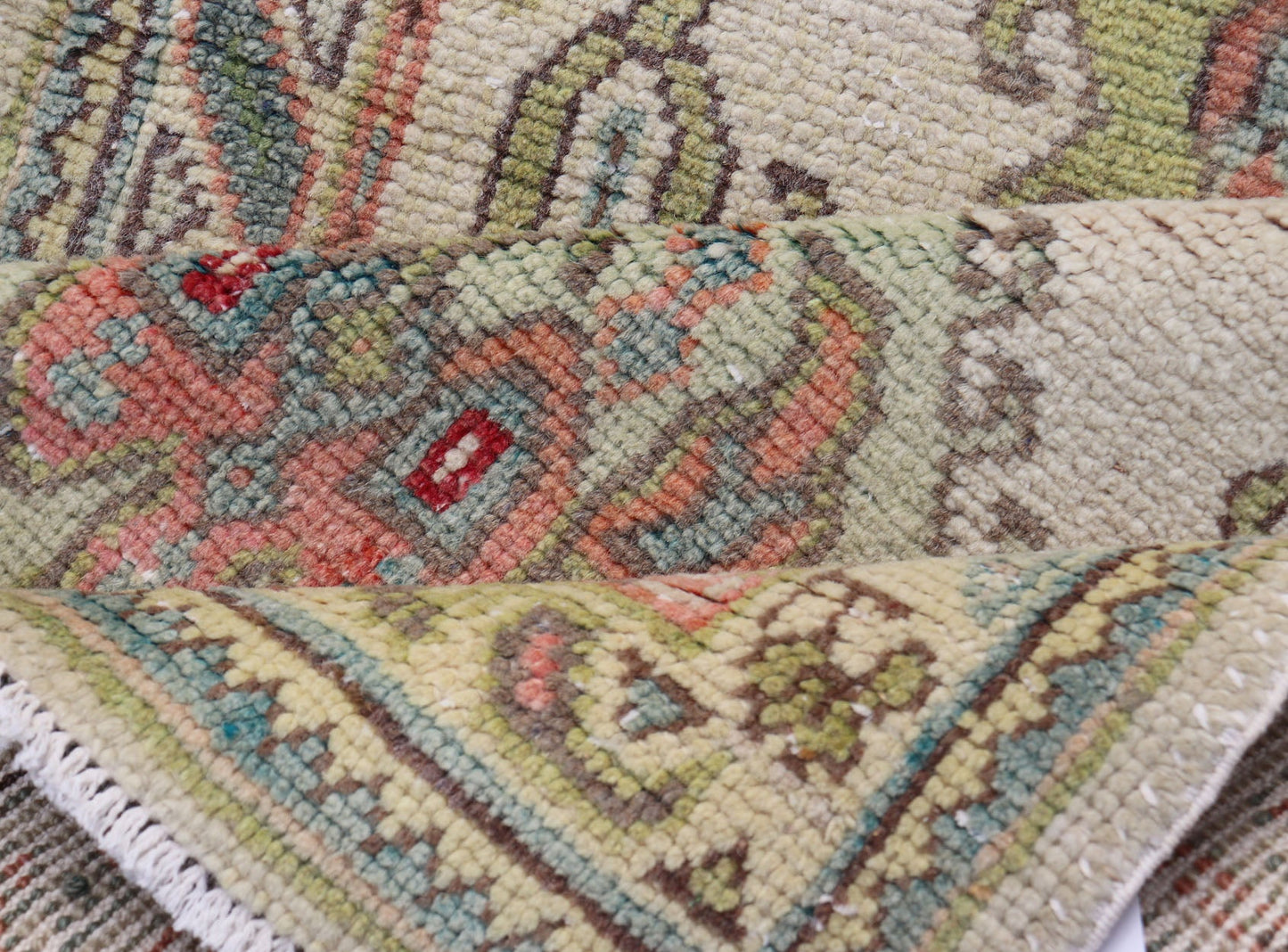Measures: 2'10 x 5'8 Layered Medallion Vintage Turkish Area Rug Oushak with Geometric Motifs. Country of origin: Turkey; type: Oushak; design: Medallion; Keivan Woven Arts: rug EN - 14495; Layered medallion antique Turkish Oushak rug sub - geometric mo... - Keivan Woven ArtsEN - 14495 - 22782Rug