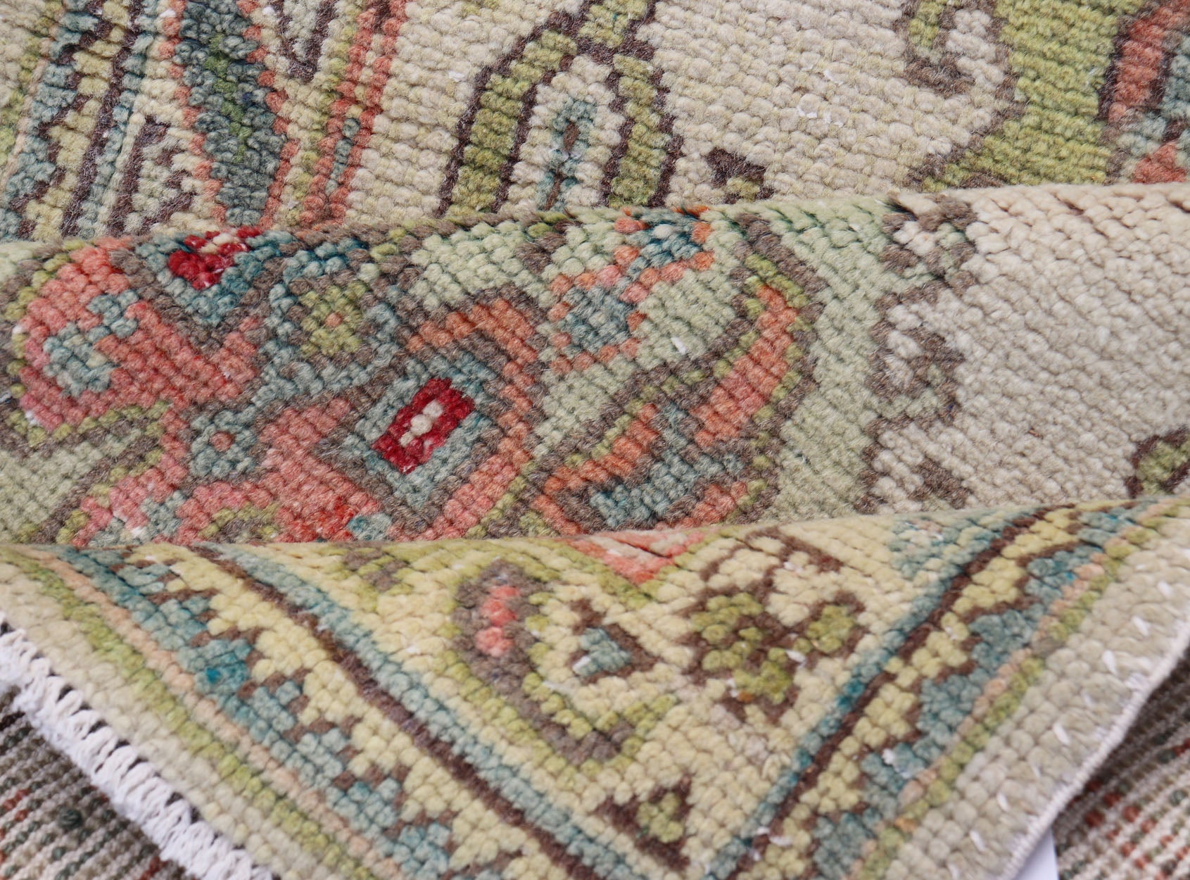 Measures: 2'10 x 5'8 Layered Medallion Vintage Turkish Area Rug Oushak with Geometric Motifs. Country of origin: Turkey; type: Oushak; design: Medallion; Keivan Woven Arts: rug EN - 14495; Layered medallion antique Turkish Oushak rug sub - geometric mo... - Keivan Woven ArtsEN - 14495 - 22782Rug