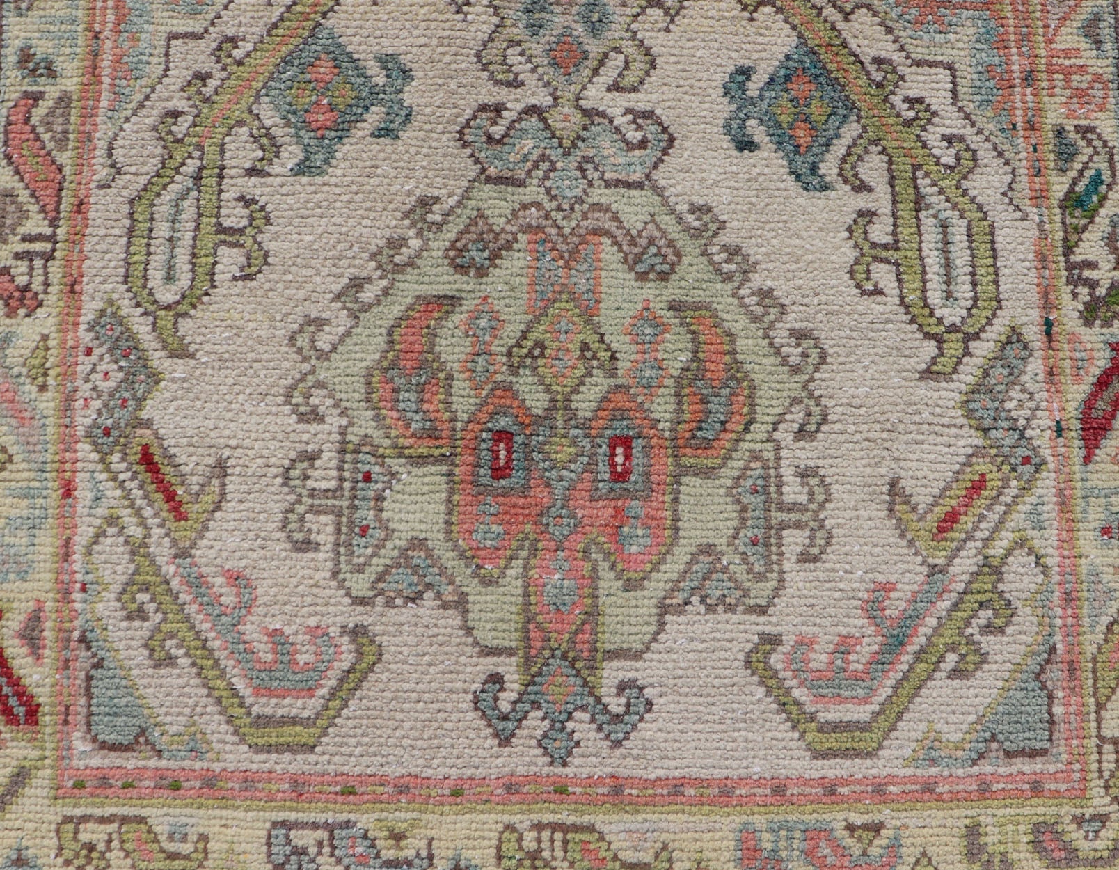 Measures: 2'10 x 5'8 Layered Medallion Vintage Turkish Area Rug Oushak with Geometric Motifs. Country of origin: Turkey; type: Oushak; design: Medallion; Keivan Woven Arts: rug EN - 14495; Layered medallion antique Turkish Oushak rug sub - geometric mo... - Keivan Woven ArtsEN - 14495 - 22782Rug
