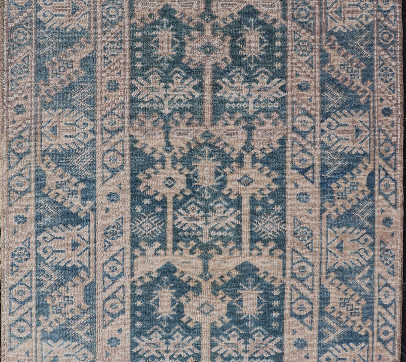 Measures: 3'11 x 6'3 Blue and Cream Turkish Oushak Rug Vintage with All - Over Motif Design. Keivan Woven Arts / rug EN - 14550, country of origin / type: Turkey / Oushak, circa 1940 This vintage Oushak features an all - over floral design. The bl... - Keivan Woven ArtsEN - 14550 - 22788Rug