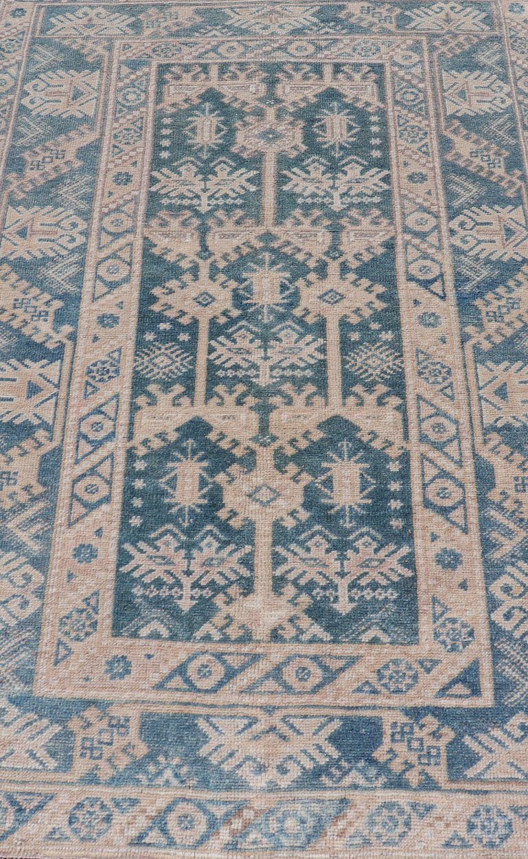 Measures: 3'11 x 6'3 Blue and Cream Turkish Oushak Rug Vintage with All - Over Motif Design. Keivan Woven Arts / rug EN - 14550, country of origin / type: Turkey / Oushak, circa 1940 This vintage Oushak features an all - over floral design. The bl... - Keivan Woven ArtsEN - 14550 - 22788Rug