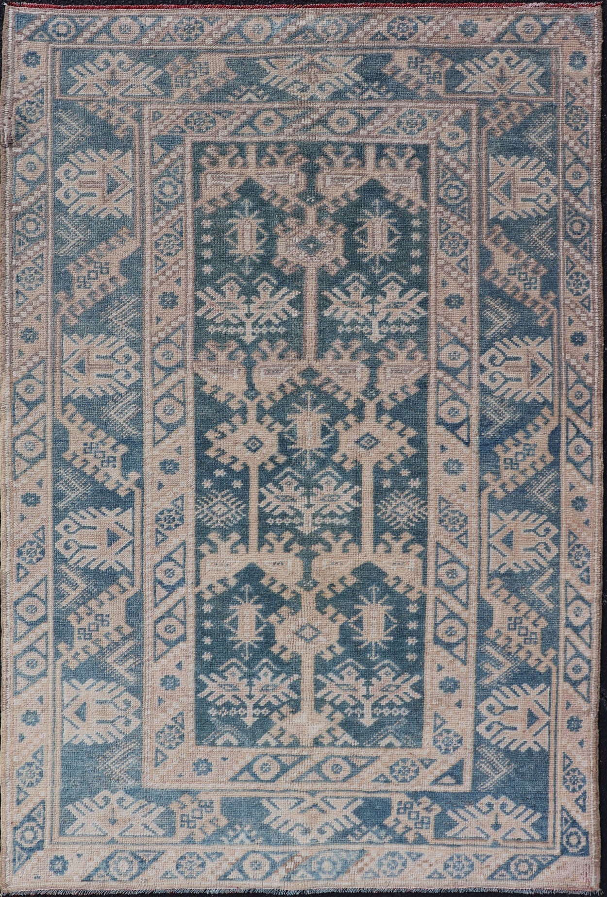 Measures: 3'11 x 6'3 Blue and Cream Turkish Oushak Rug Vintage with All - Over Motif Design. Keivan Woven Arts / rug EN - 14550, country of origin / type: Turkey / Oushak, circa 1940 This vintage Oushak features an all - over floral design. The bl... - Keivan Woven ArtsEN - 14550 - 22788Rug