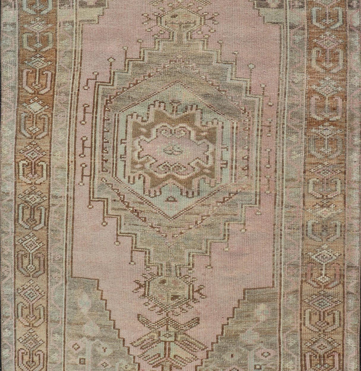 Vintage Turkish Medallion Oushak Rug in Taupe, Tan, And Lavender. Country of Origin: Turkey; Type: Oushak; Design: Medallion, Floral Medallion, All - Over, Floral; Keivan Woven Arts; rug EN - 14575; Vintage Turkish Oushak Rug, Vintage Turkish Medallion Rug... - Keivan Woven ArtsEN - 14575 - 23660Rug