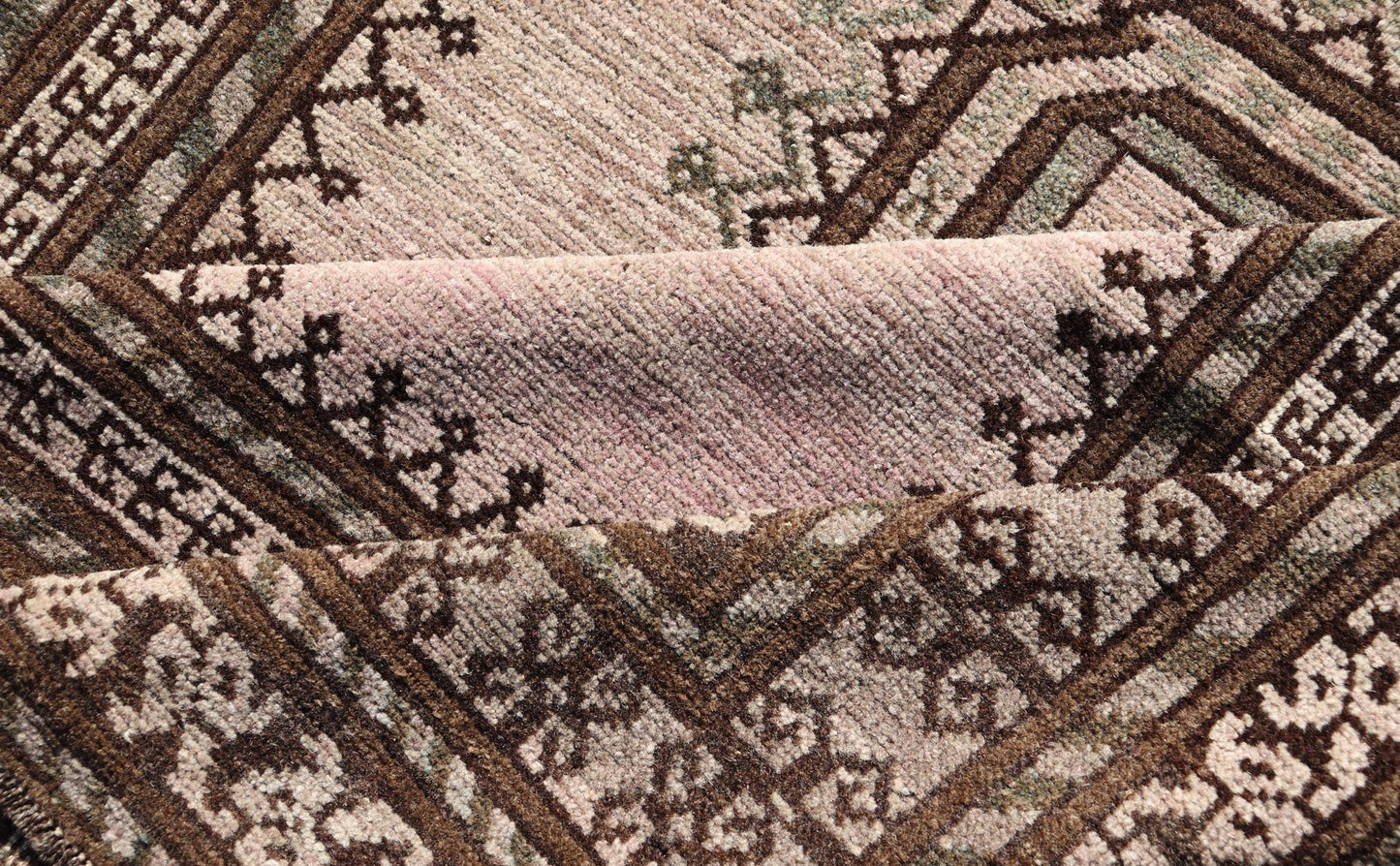 Measures: 4'2 x 6'9 Antique Baluch Tribal Rug with All - Over Geometric Diamond Medallion Design. Keivan Woven Arts, rug EN - 14681; country of origin / type: Iran / Baluch, circa 1930s. This Antique Baluch rug has been hand - knotted and features... - Keivan Woven ArtsEN - 14681 - 21829