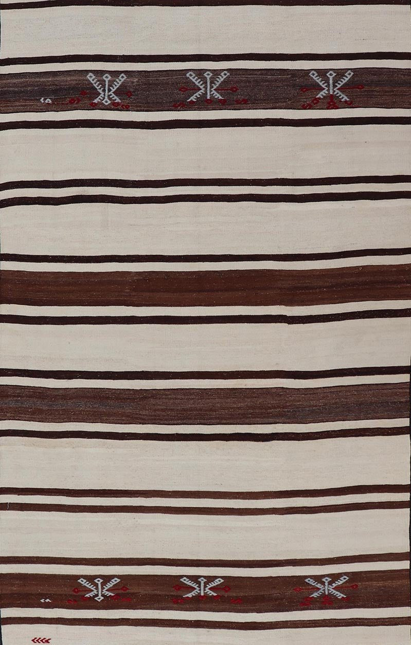 Turkish vintage flat - weave in shades of brown and ivory with stripe design with Minimalist design and stripes. Keivan Woven Arts / rug EN - 14900, country of origin / type: Turkey / Kilim, circa 1950 Measures: 4'10 x 13'7 This vintage striped desi... - Keivan Woven ArtsEN - 14900 - 23989Rug