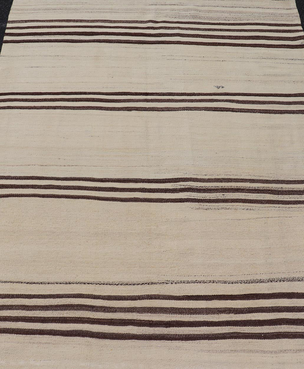 Turkish Vintage Flat - Weave in Brown and Cream with Stripe Design. Keivan Woven Arts / rug EN - 14904, country of origin / type: Turkey / Kilim, circa 1950 Measures: 4'11 x 6'4 This vintage striped design Turkish Kilim rendered in shade of browns, ... - Keivan Woven ArtsEN - 14904 - 24001Rug