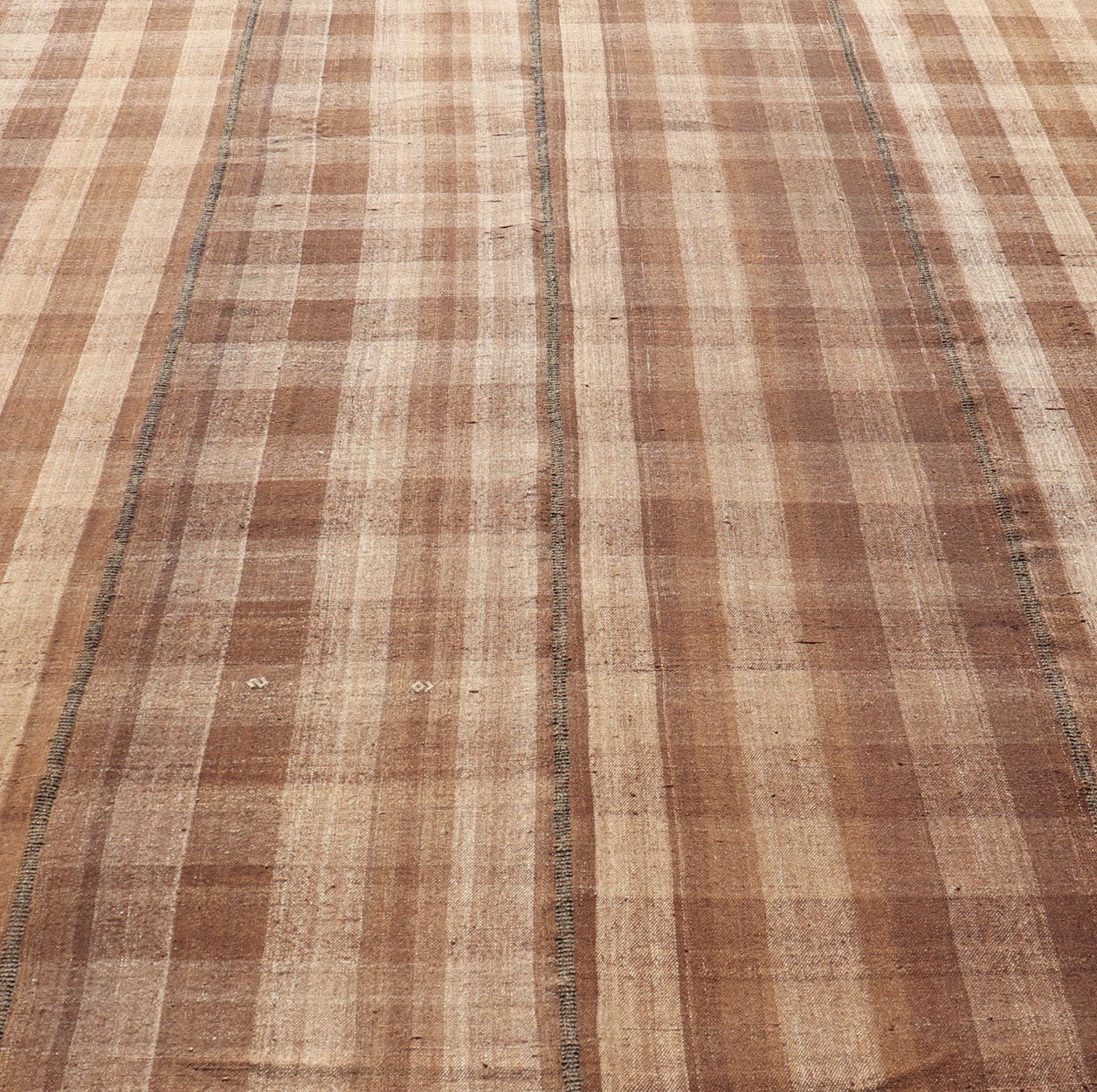 Measures: 9'1 x 12'0 Turkish Vintage Plaid Design Flat - Weave Rug in Brown, Cognac, Ivory, And Tan. Turkish Vintage Plaid Design Flat - Weave Rug Keivan Woven Arts. Keivan Woven Arts / rug EN - 14944, country of origin / type: Turkey / Kilim, circa ... - Keivan Woven ArtsEN - 14944 - 22980Rug