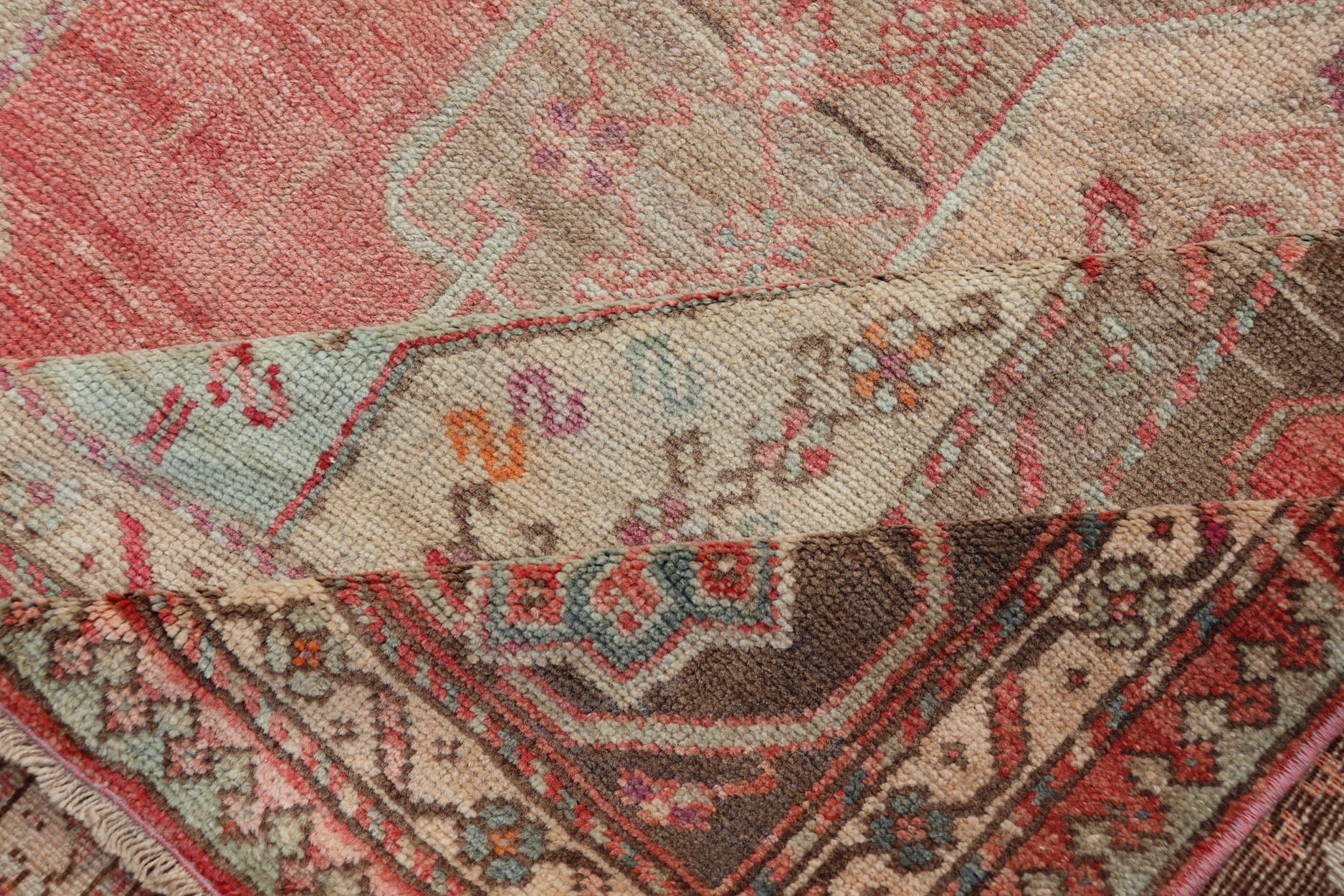 Measures: 5'4 x 11'6 Turkish Vintage Oushak Gallery with Tribal Medallions in Coral, Lt. Green & Tan. Country of origin: Turkey; Type: Oushak; Design: Tribal, Tribal Medallion; Keivan Woven Arts: rug EN - 15116. This vintage Turkish Oushak fe... - Keivan Woven ArtsEN - 15116 - 22848Rug